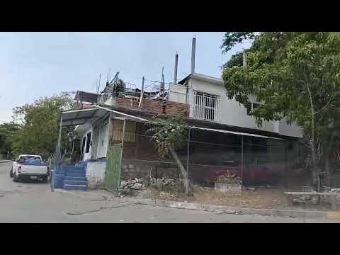 Recorriendo las calles de mi tuxtla (bajando de la colonia arroyo Blanco, rumbo a libramiento nte).