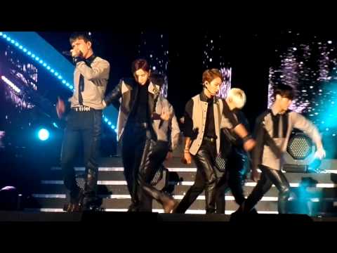 130914 Beast - Shadow @ Sky Festival [Fancam] + Scared Yong Jun Hyung