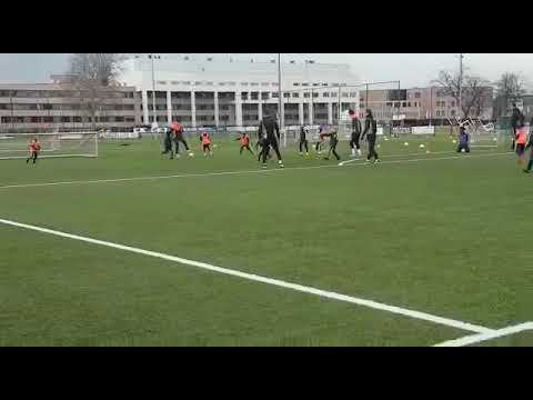 STVV U8 training met 1e ploeg
