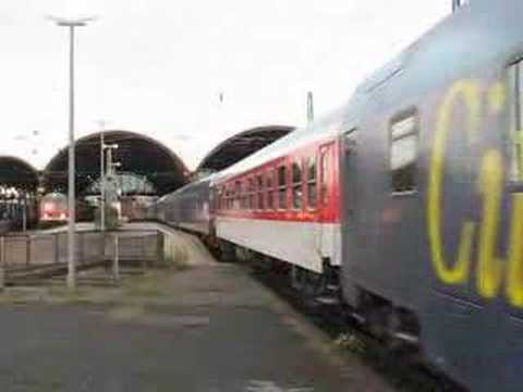 101 059-4 zieht EN 346/CNL 378/CNL 40483 aus Mönchengladbach