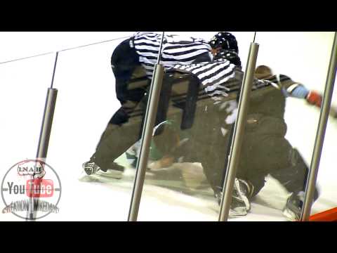 Alexandre Vachon vs Derek Parker