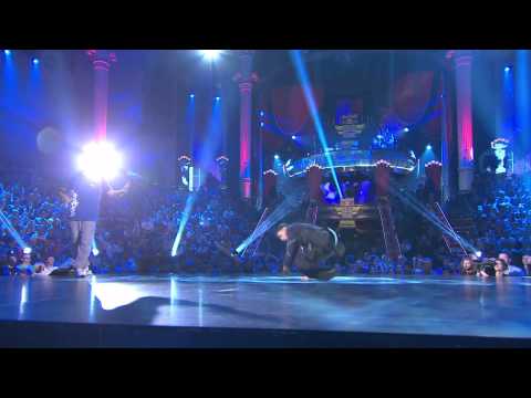 Soso vs Roxrite - Battle 2 - Red Bull BC One 2011 Moscow