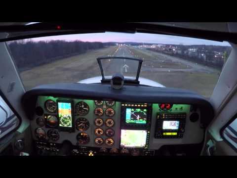 Beechcraft Baron 58 Landing - Essex County Airport, NJ