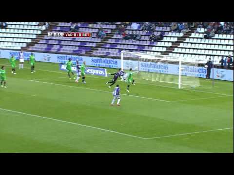 La Liga | Gol de Bueno (0-1) en el Real Valladolid - Real Betis | 01-11-2012 | J4