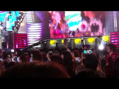 [Fancam] Korean Music Wave 2011 ending stage