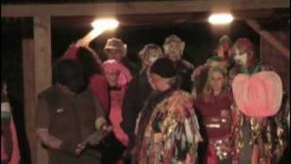 preview picture of video 'Bishopsteignton Mummers 2008 part 2'
