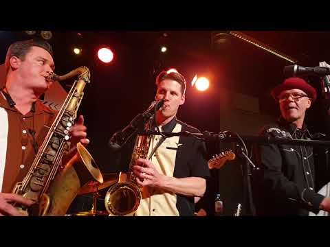 Mike Sanchez & Sherwood Tigers