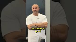 CARECA X CABELEIREIRO