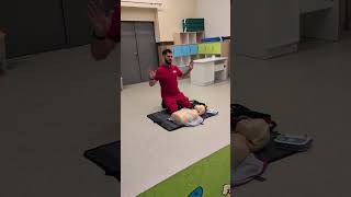 Film instruktażowy obsługi AED