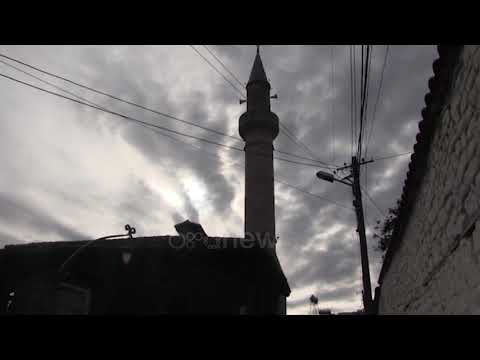 Grabitet gjatë natës xhamia në Elbasan