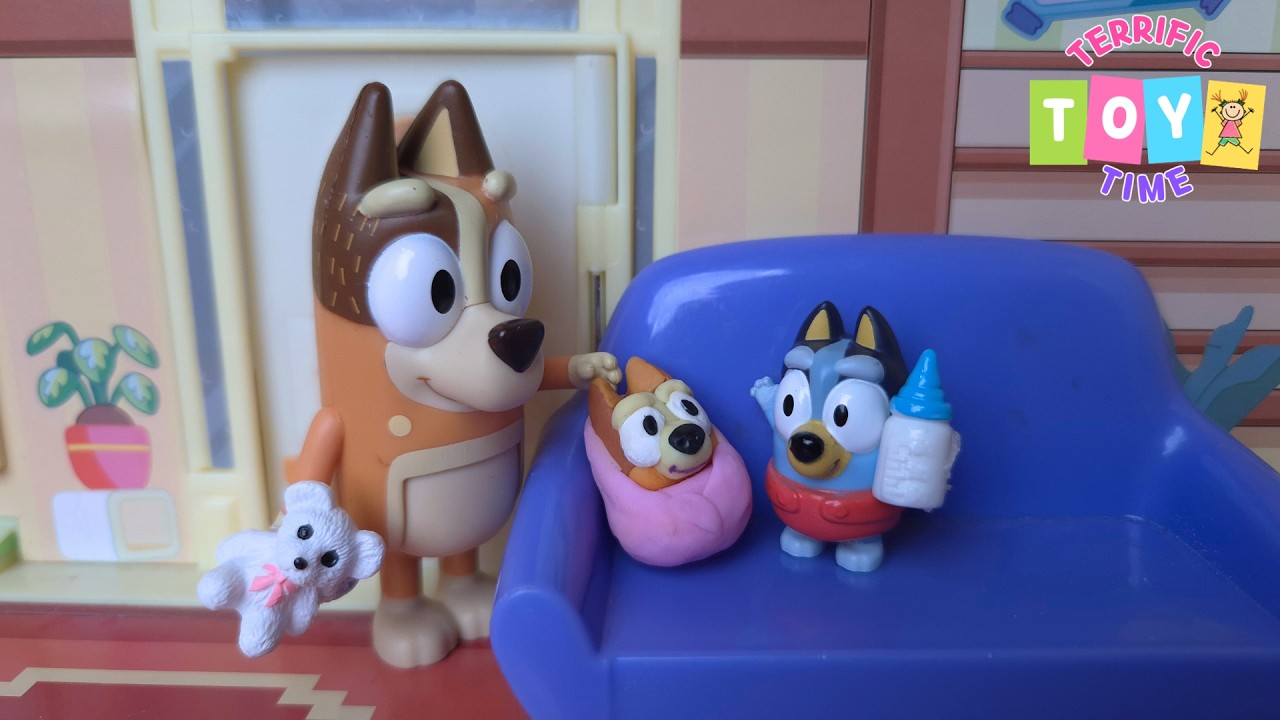 Bluey helps look after baby Bingo | Bluey Toys