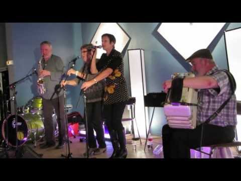 TRAOU EN DRO - Annie EBREL fête ses 30 ans de carrière - fisel