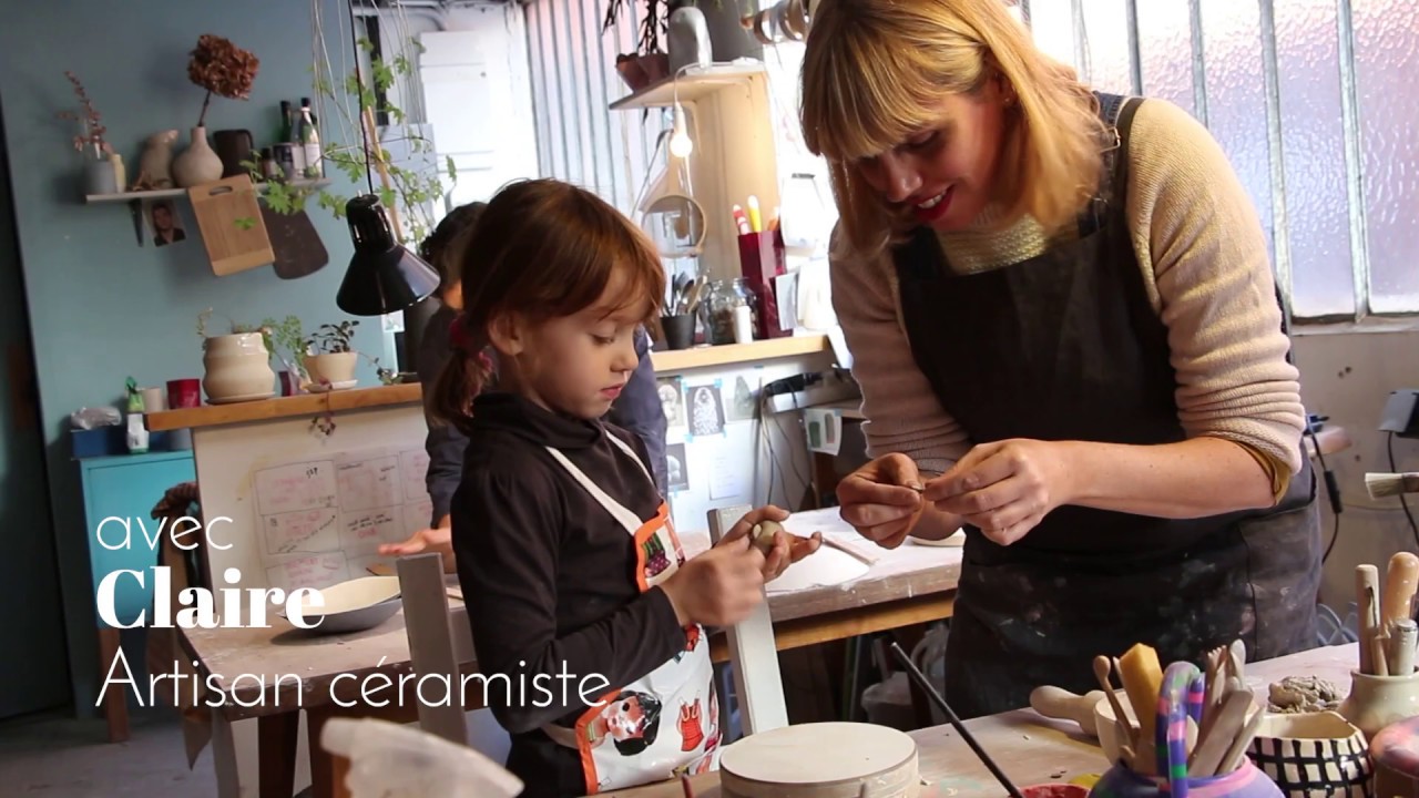 Modelez et décorez vos deux paires de boucles d'oreilles en céramique avec Claire - Vidéo