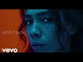 Halle Tomlinson - Move It Back (Official Music Video)