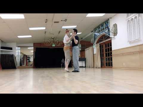 Tango 103: la parada