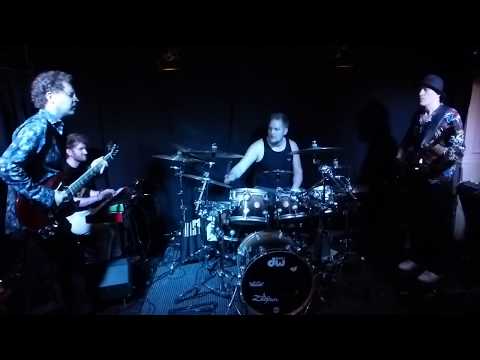 DIE BATTERIE feat. Peter Kallen - Soul Sacrifice