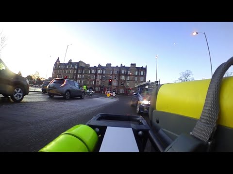 LR54USU - Honking while trying to undertake