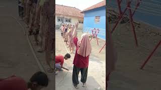 Download lagu ide lomba ibu-ibu | perlombaan ibu -ibu | lomba agustusan | perlombaan seru #lomba17an #lombaseru mp3