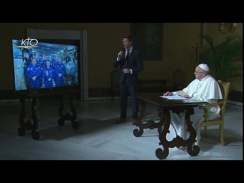 Entretien du Pape François avec l’équipage de la station spatiale internationale