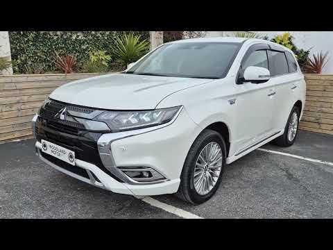 Mitsubishi Outlander 2.4 PHEV / INTENSE SAFETY PAC - Image 2