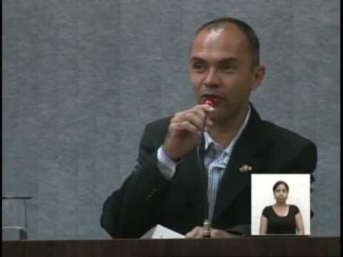 VEREADOR JURA: EDUCAÇÃO SUPERIOR GRATUITA PARA SÃO VICENTE + SÃO VICENTE BILINGUE