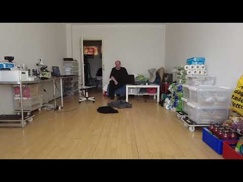 MongoTV_8697 - MIN GÅTUR - Del 2 - Cykler Til IRMA og Sælger Tomme Flasker og Køber Pose Saltlakrids