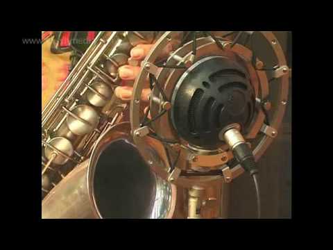 Give Me A Kiss To Build A Dream On - Holton Tenor Sax