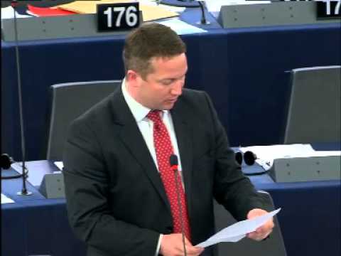 Ujhelyi: "Ön is egy elfuserált intézményrendszer vezető, Weber úr?"