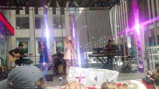 Sabrina Carpenter - White Flag