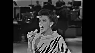 Judy Garland - Almost Like Being in Love / This Can&#39;t Be Love (Live, HD)