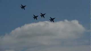 preview picture of video 'Seafair 2012 Blue Angels Pass.MOV'