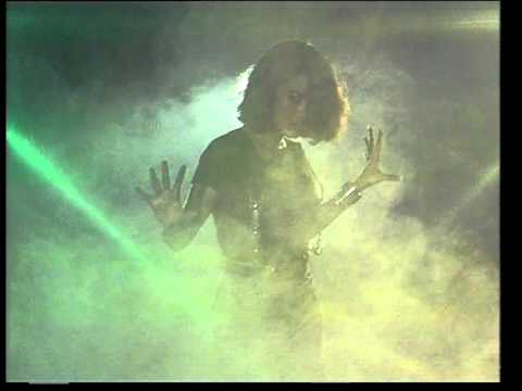 Nicky Astria - Bias Sinar - Official Version