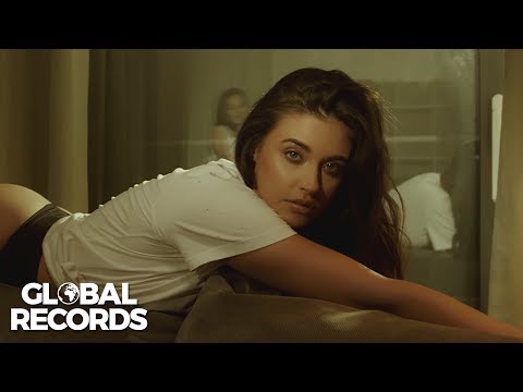 Antonia - Hotel Lounge | Hit Rewind