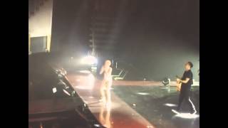 Miley Cyrus - Baby I'm Gonna Leave You (Led Zeppelin Cover) Live in Puerto Rico