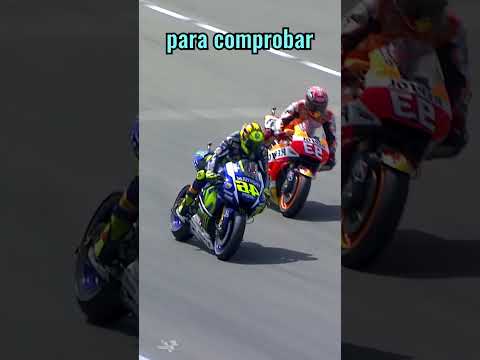 Por qué los pilotos de MotoGP tocan el suelo en las curvas #shorts