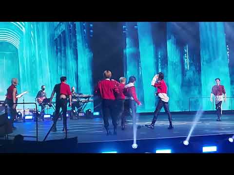 Stray Kids In LA - Hellevator + TOP + Victory Song