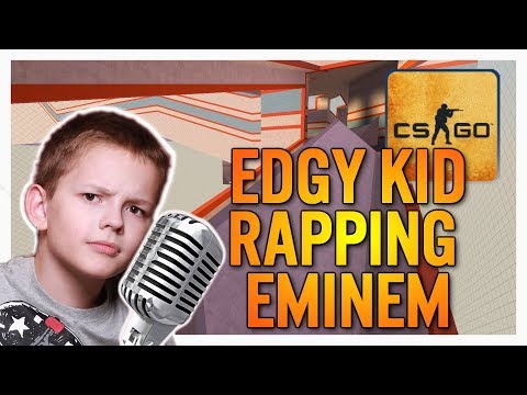 Starting a singalong with guitar on CS GO