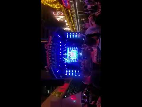 Empire Records covering: No Diggity (1280p)