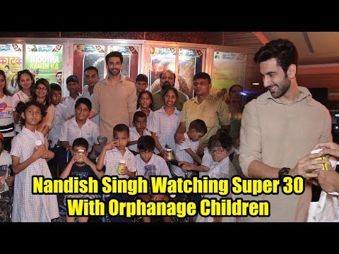Nandish Singh Sandhu Watching #Super30 With Orphanage Children | Gaiety Galaxy Bandra