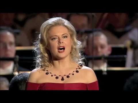 Ildiko Raimondi: Christmas in Vienna (2005)