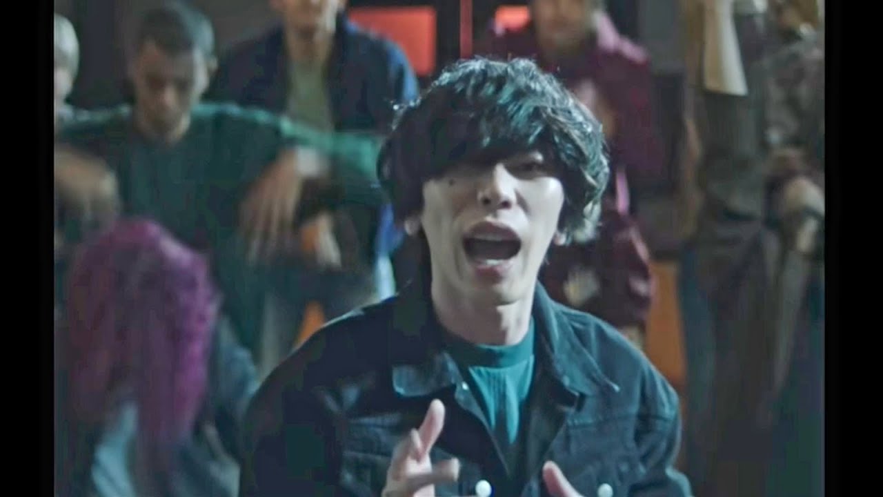 ピアノのミスに焦る米津玄師