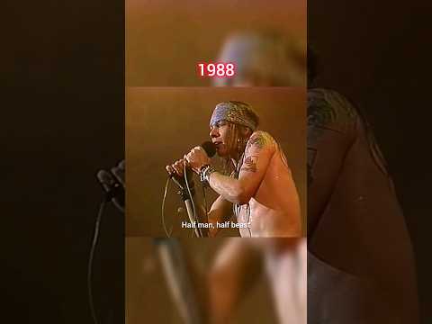 Axl Rose introduces Slash (1988 & 2016) #axlrose #gunsnroses #gnr #slash #fyp #shorts #short #music