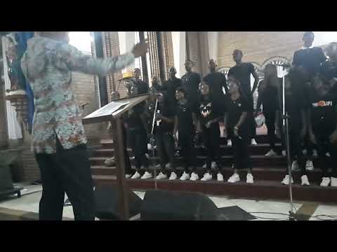 Medley de Toyemba, tobina & Izenu par la chorale Espérance de St François de Sales
