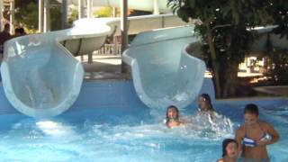 Piscina de toboganes
