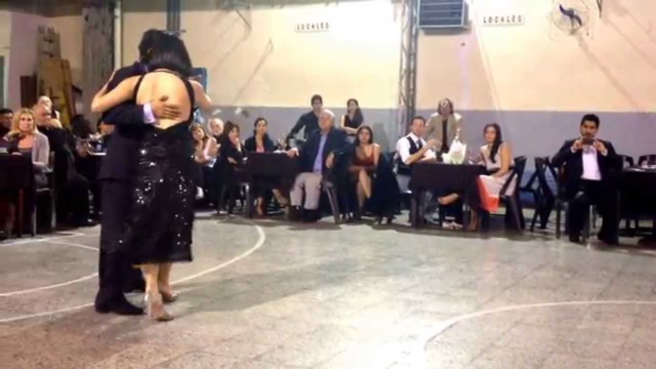 Julieta Qüesta & Rauli Choque en Milonga Malena Sunderland Club (1)