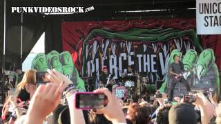 Pierce The Veil - The Divine Zero (Live at Vans Warped Tour 2015)
