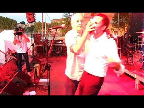 Georges Le Gloupier entarte le Président Emmanuel Micron à Toulouse (2018) de Gérard Courant