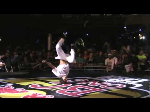 BBOY PIEDRITA VS BBOY 2U - RED BULL BC ONE CYPHER PERU 2012