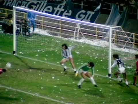 Mario Kempes hand foul WC78