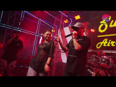 ผู้สาวขาเลาะ - Cover  by โจอี้บอย Feat.แพรจ๋า [ร้าน Sunroof Air-Space-Bar] Live